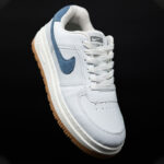 NIKE AIR