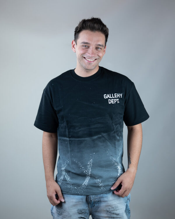 T-SHIRT GALLERY DEPT - Image 1